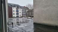 Blick zum Hof und der Dachfläche Anbau - Kiel-Dreiecksplatz: Eigentumsfläche für Wohnen oder Gewerbe im 1.Obergeschoss mit 3 Pkw-Stellplätzen