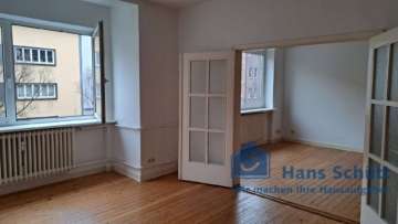 Gepflegte Wohnung mit Dielen, Vollbad und Balkon !!, 24105 Kiel, Etagenwohnung