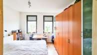 OG - Schlafzimmer - Schwentinental bei Kiel-Mehrfamilienhaus mit Altbaucharme, energetisch saniert, 4 Pkw-Stellplätze
